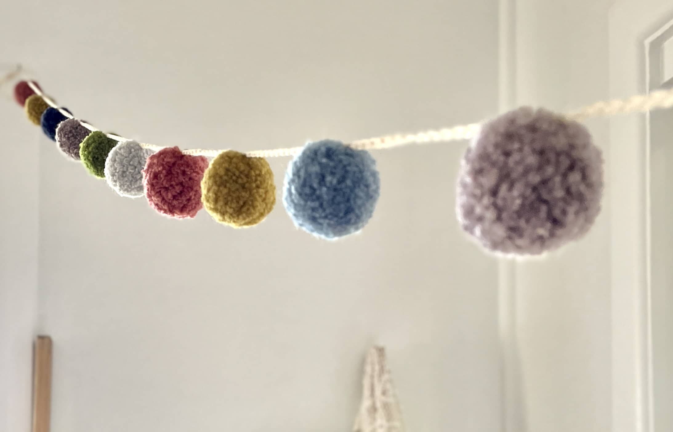 Mini PomPom Garland – Advent Kit 2022